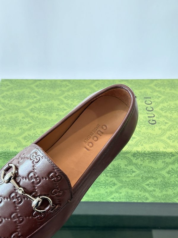 Gucci 남성 가죽 비트 로퍼 구두 001-180291