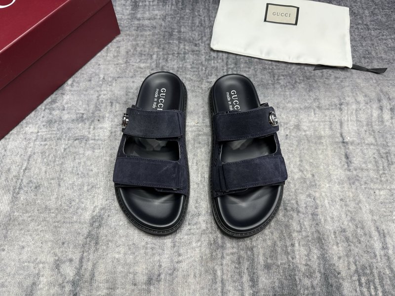 구찌 GUCCI 블랙 캐주얼 슬리퍼 001-180305