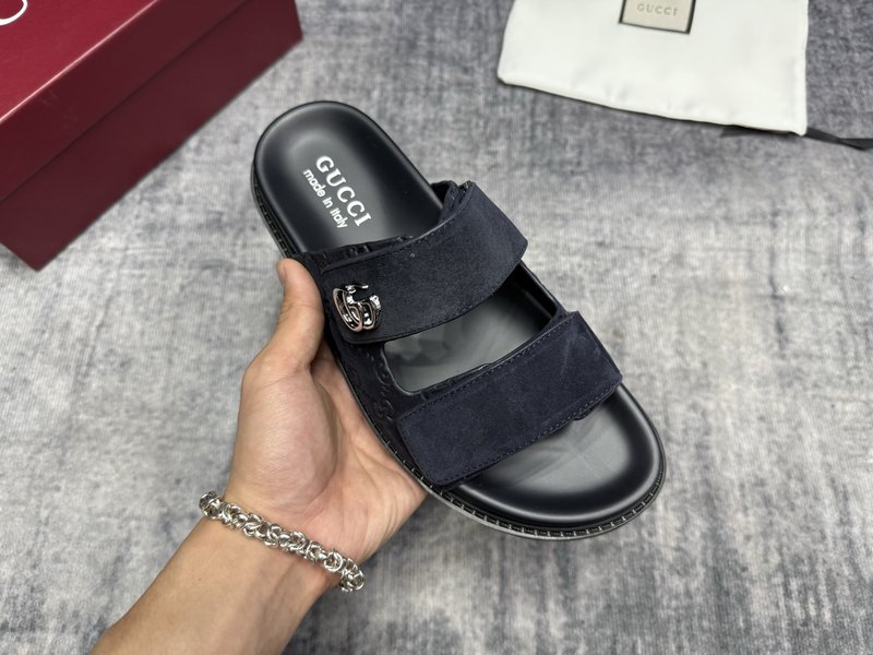 구찌 GUCCI 블랙 캐주얼 슬리퍼 001-180305