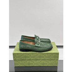 Gucci 남성 가죽 말장식 로퍼 001-180314