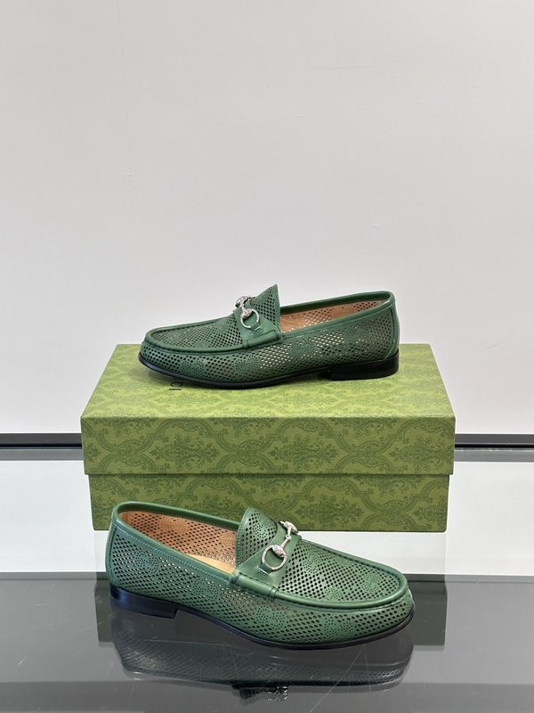 Gucci 남성 가죽 말장식 로퍼 001-180314
