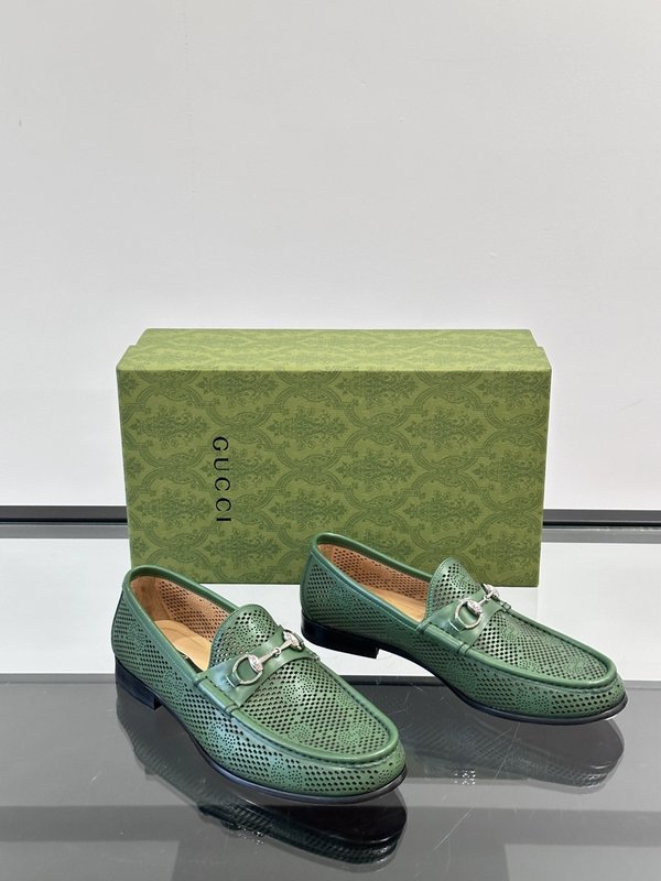 Gucci 남성 가죽 말장식 로퍼 001-180314