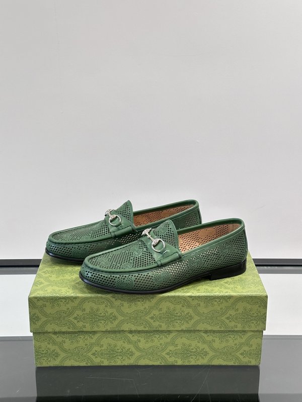 Gucci 남성 가죽 말장식 로퍼 001-180314