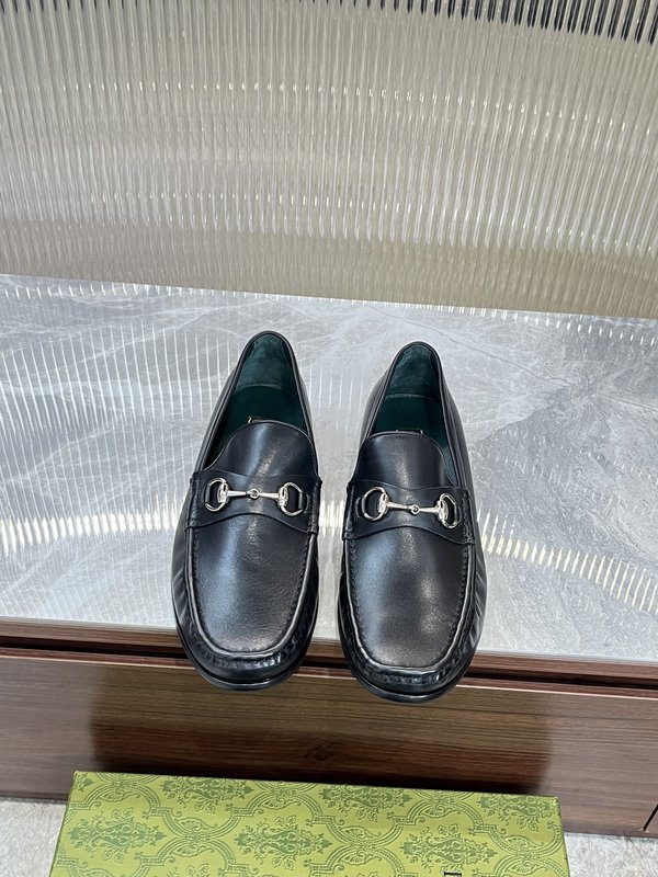 Gucci 남성 말굽 장식 로퍼 001-180315