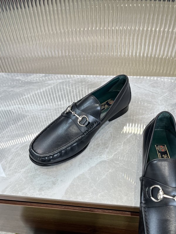 Gucci 남성 말굽 장식 로퍼 001-180315
