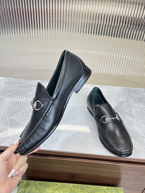 Gucci 남성 말굽 장식 로퍼 001-180315