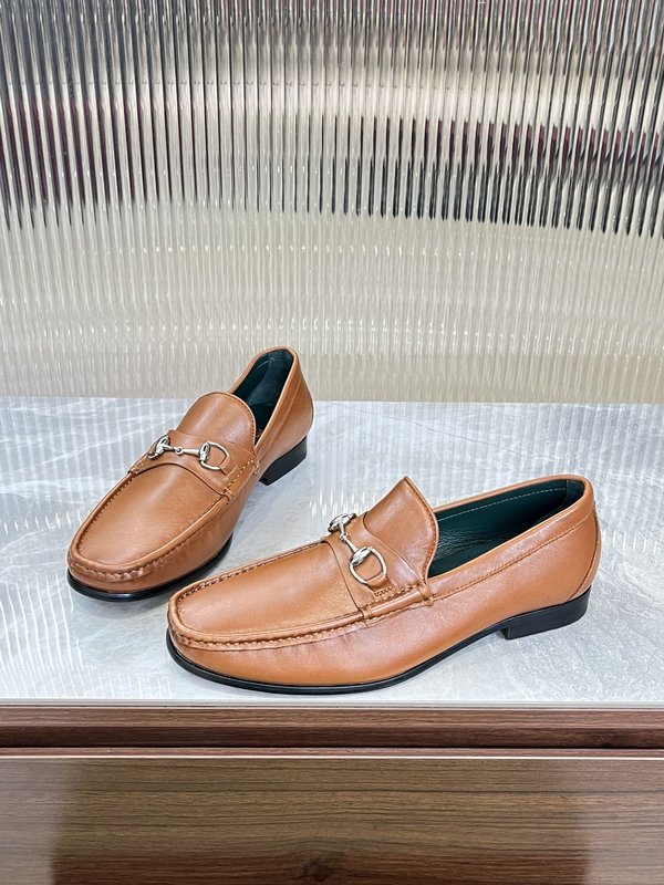 Gucci 남성 말굽 장식 로퍼 브라운 가죽 001-180316