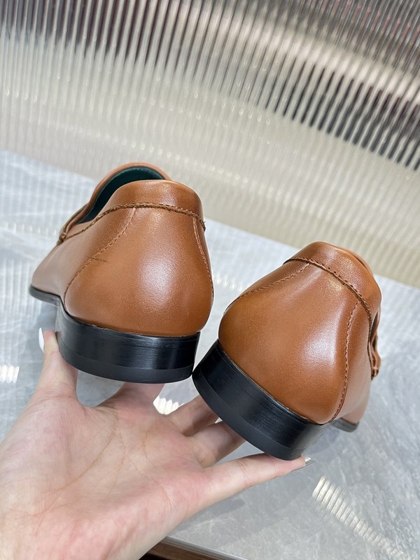 Gucci 남성 말굽 장식 로퍼 브라운 가죽 001-180316
