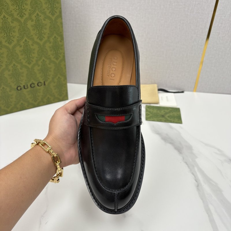 Gucci 남성 심플 로퍼 슈즈 001-180340