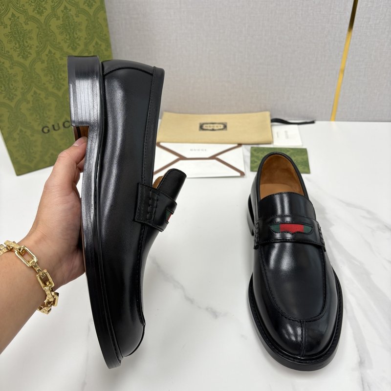 Gucci 남성 심플 로퍼 슈즈 001-180340