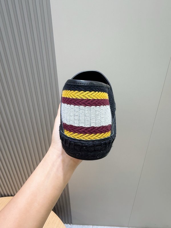 Gucci 이탈리아 수입 스웨이드 어부화 001-180364