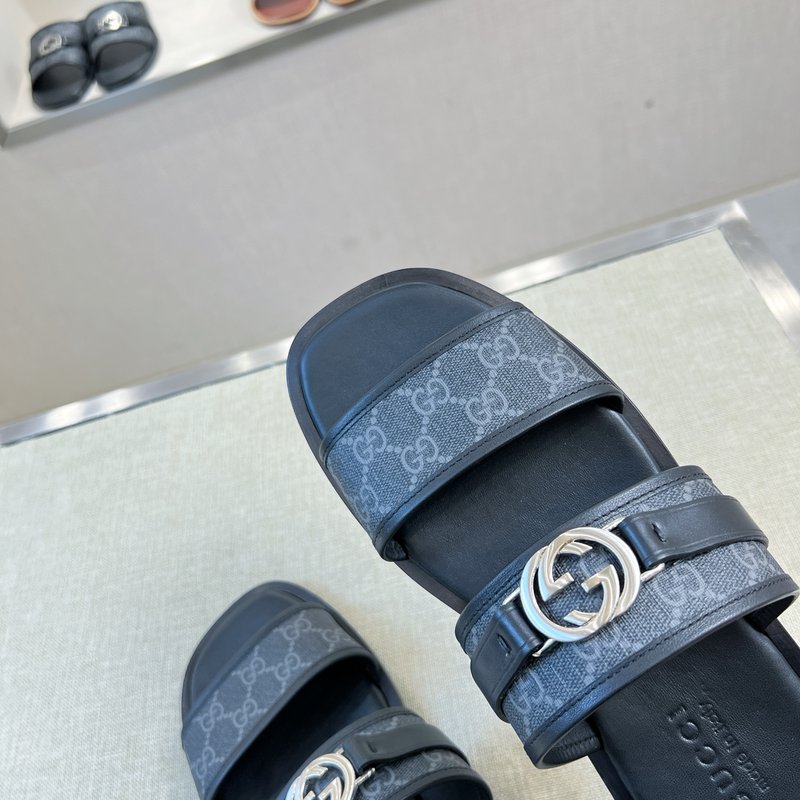 Gucci 오리지널 소재 가죽 슬리퍼 001-180385