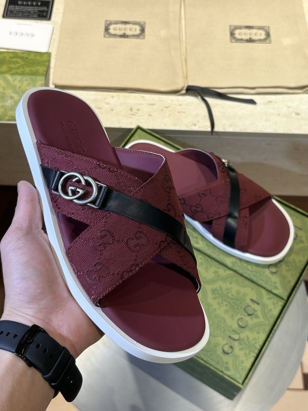 GUCCI 남성 교차 더블 G 샌들 001-180411