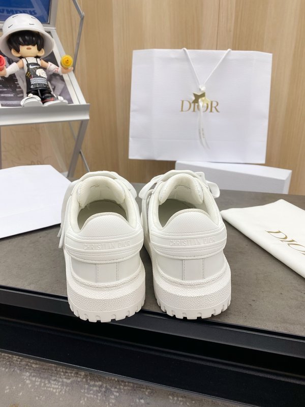 DIOR 커플 클래식 조개껍질 헤드 화이트 슈즈 001-180445