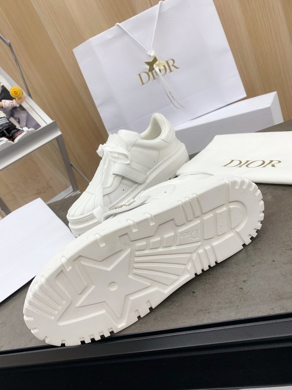 DIOR 커플 클래식 조개껍질 헤드 화이트 슈즈 001-180445