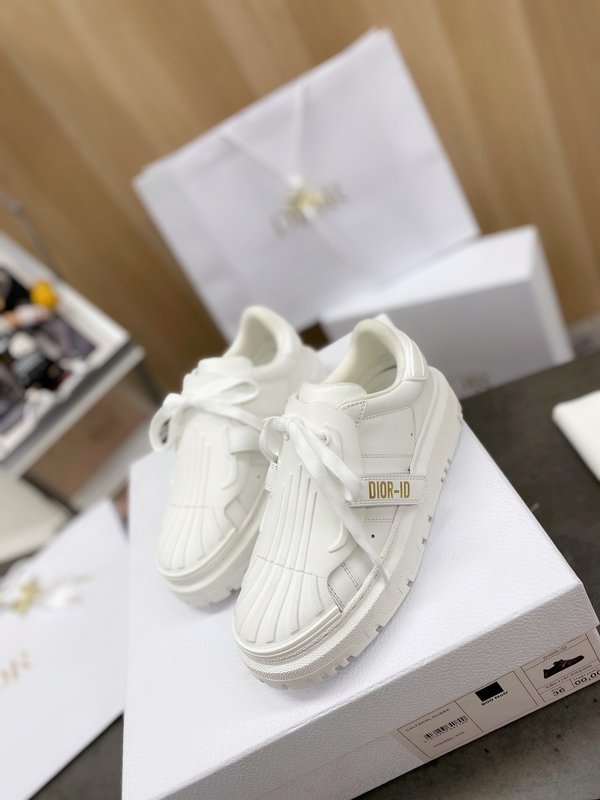 DIOR 커플 클래식 조개껍질 헤드 화이트 슈즈 001-180445