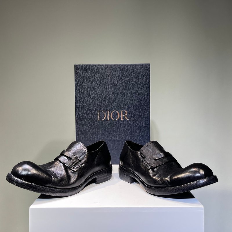Dior 워싱 빈티지 아일랜드 말가죽 구두 001-180500
