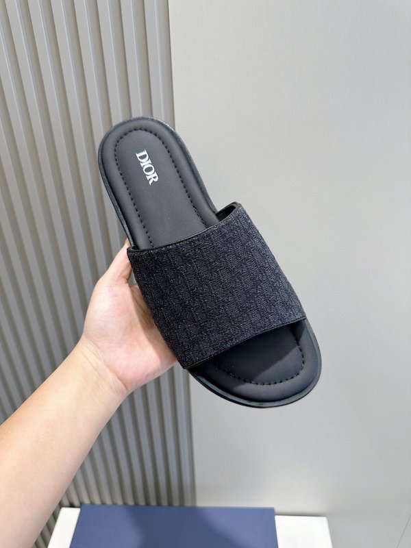 Dior Alias 남성 그레인 가죽 샌들 001-180535