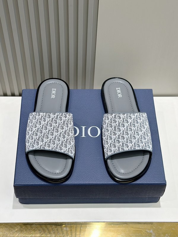Dior Alias 남성 그레인 가죽 샌들 001-180535