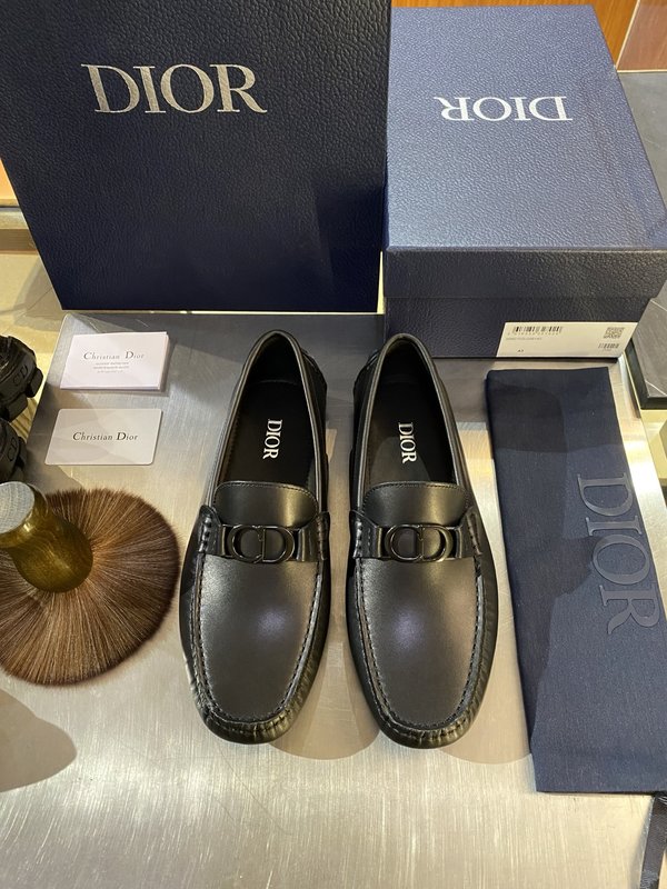 Dior Odeon 소가죽 수제 로퍼 001-180570