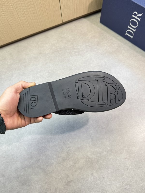 디올 Dior 캐주얼 샌들 토템 인조가죽 001-180629