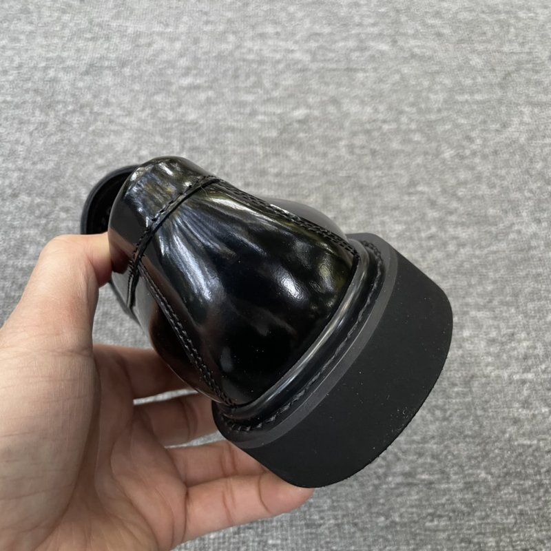 디올 EXPLORER 블랙 더비 슈즈 001-180654