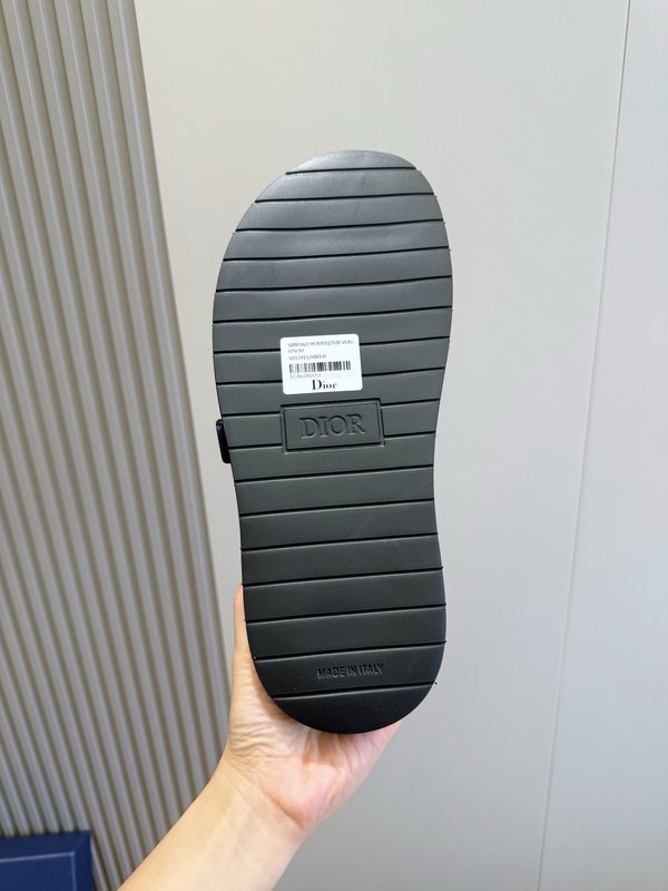 디올 아쿠아 남성 교차 스트랩 샌들 001-180844