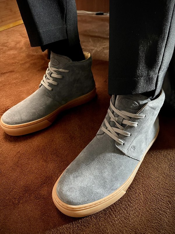 Tod's 스웨이드 가죽 하이톱 운동화 001-180877