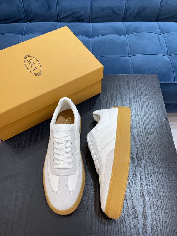 Tod's 남성 이탈리아 소가죽 캐주얼슈즈 001-180879