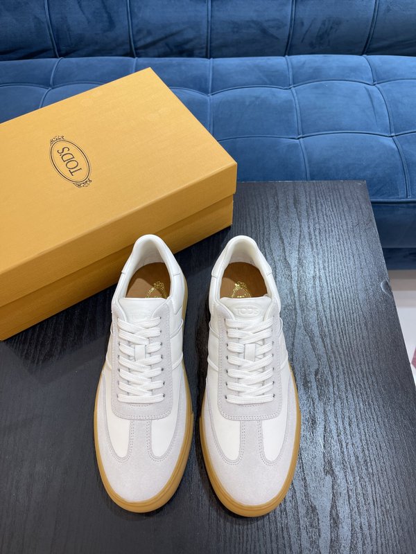 Tod's 남성 이탈리아 소가죽 캐주얼슈즈 001-180879