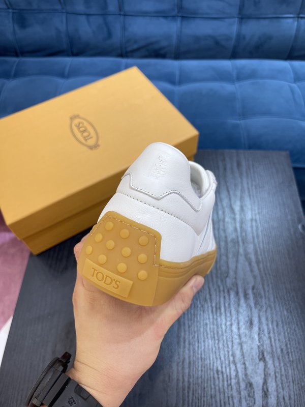 Tod's 남성 이탈리아 소가죽 캐주얼슈즈 001-180879