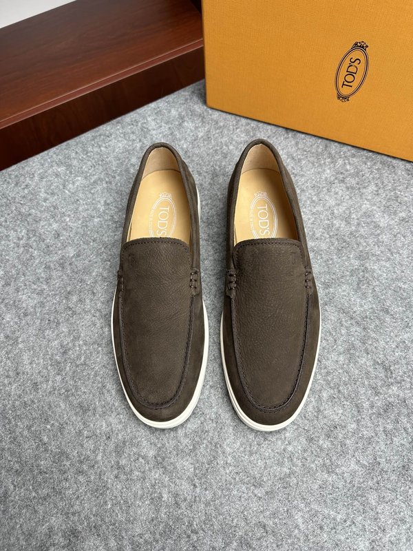 TODS 남성 스웨이드 로퍼 구두 001-180891