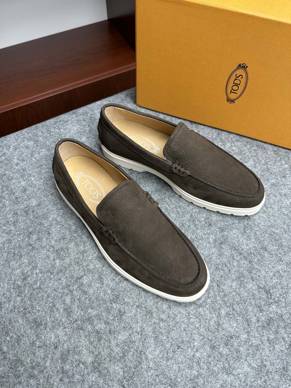 TODS 남성 스웨이드 로퍼 구두 001-180891