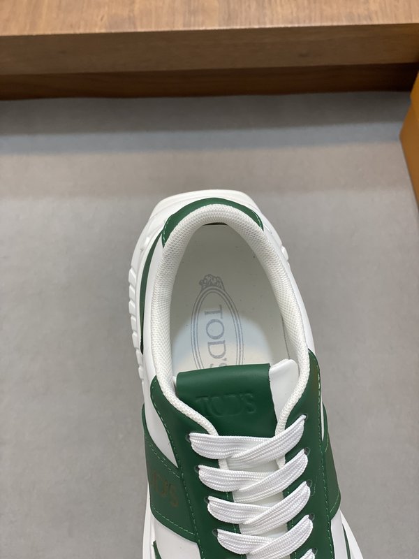 Tods 남성 스웨이드 레저 운동화 001-180892