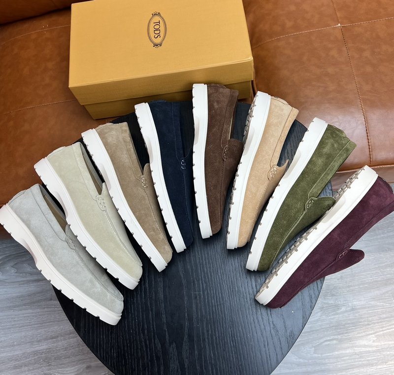 TODS 클래식 캐주얼 로퍼 001-180897