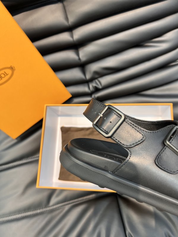 Tod's 남성 수입 소가죽 샌들 001-180901
