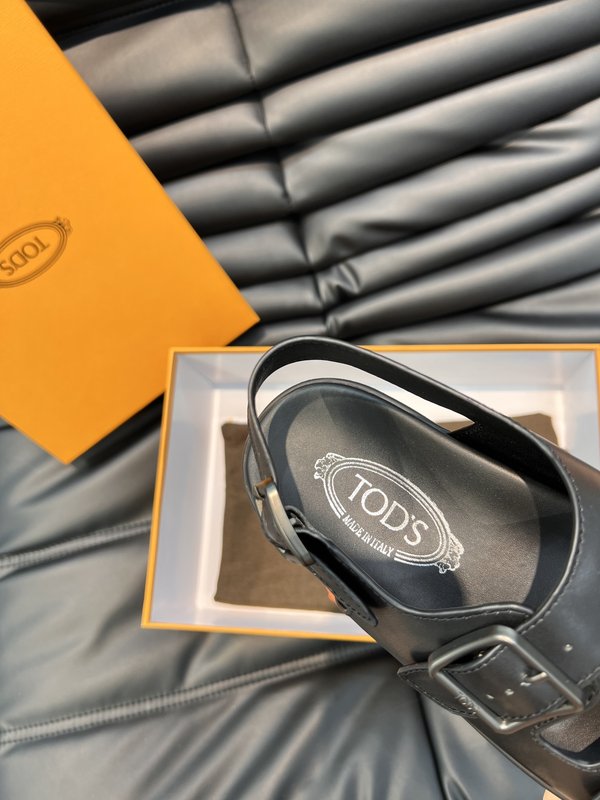Tod's 남성 수입 소가죽 샌들 001-180901