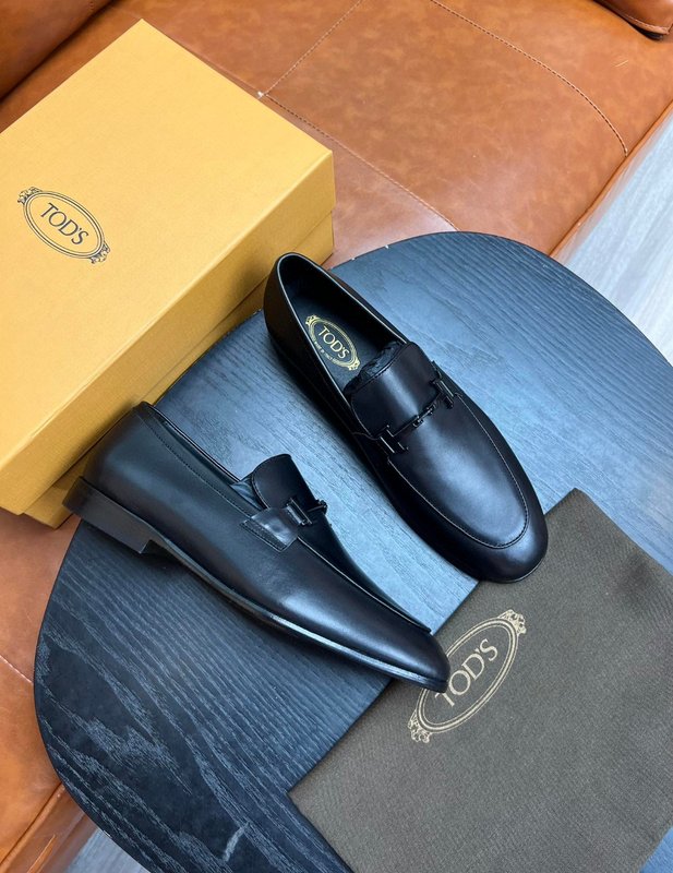 TODS 브랜드 가죽 바닥 로퍼 001-180902