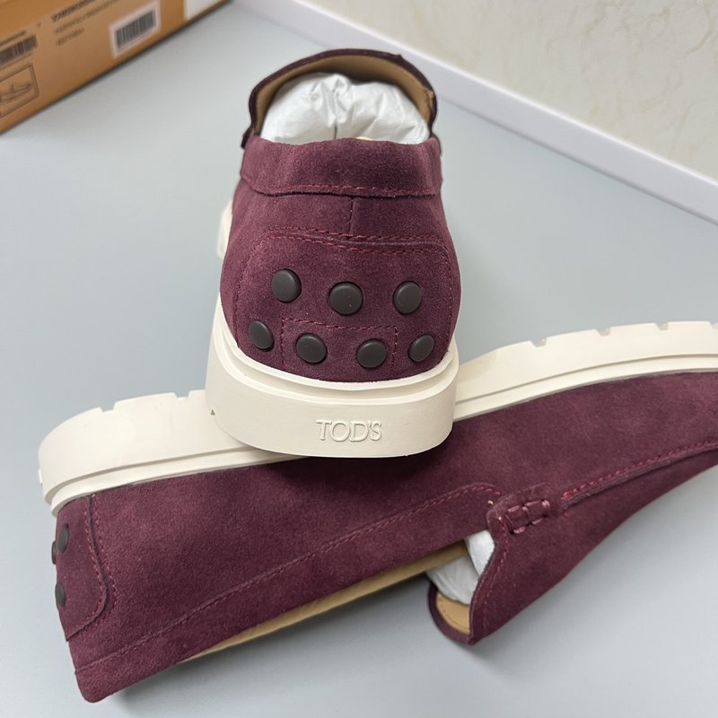 Tods 스웨이드 로퍼 고무 도트 솔 001-180919
