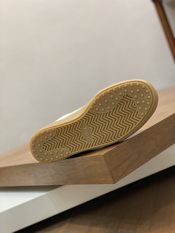 TOD'S 토즈 가죽 스니커즈 001-180921
