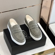 TOD'S 스웨이드 가죽 남성 로퍼 001-180924
