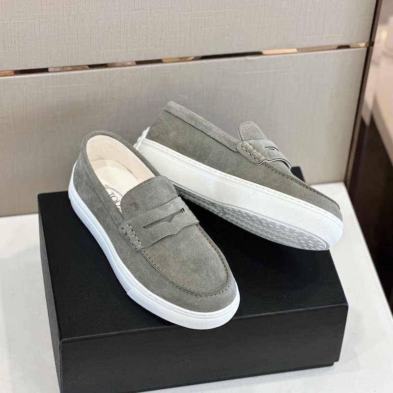 TOD'S 스웨이드 가죽 남성 로퍼 001-180924