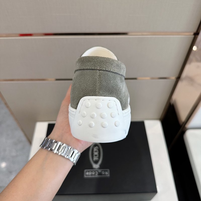 TOD'S 스웨이드 가죽 남성 로퍼 001-180924