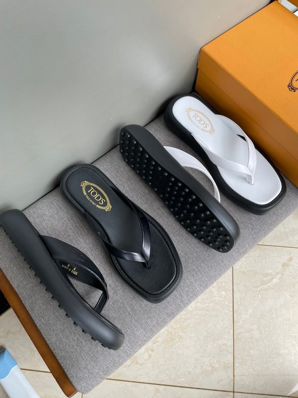 TODS 토즈 클래식 더블 T 로고 슬리퍼 001-180925