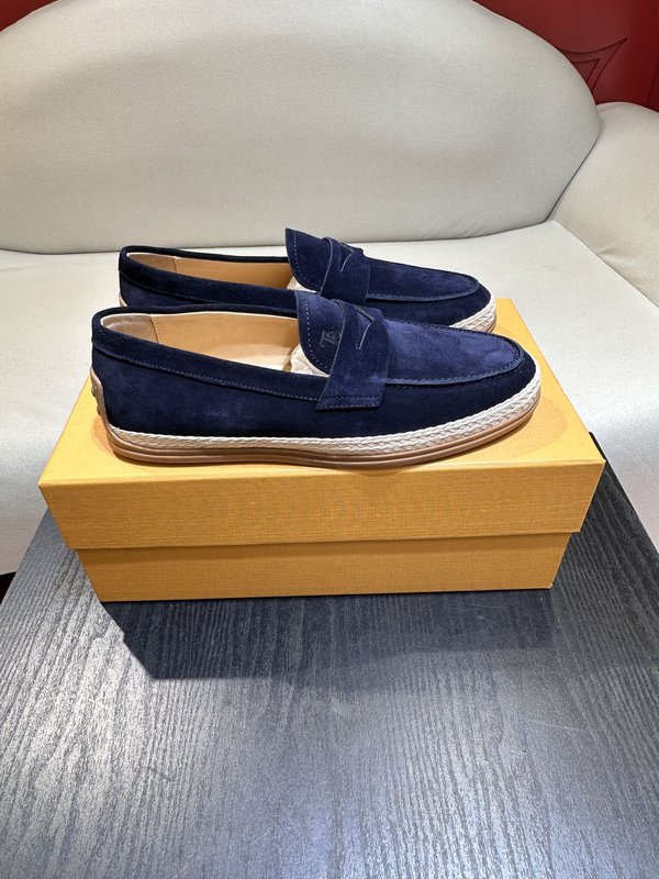 Tod's 스텝온 스웨이드 가죽 로퍼 001-180927