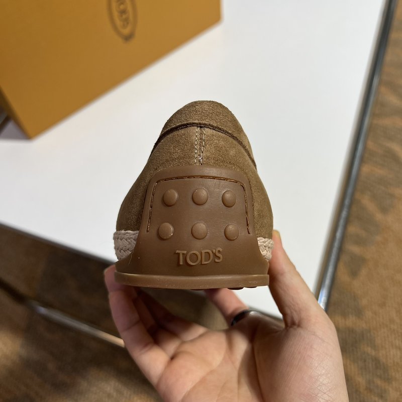 TODS 비즈니스 캐주얼 로퍼 001-180928