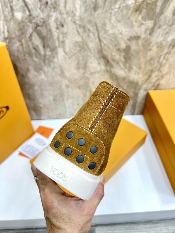 토즈 Tods 핸드 스티치 캐주얼 부츠 001-180958