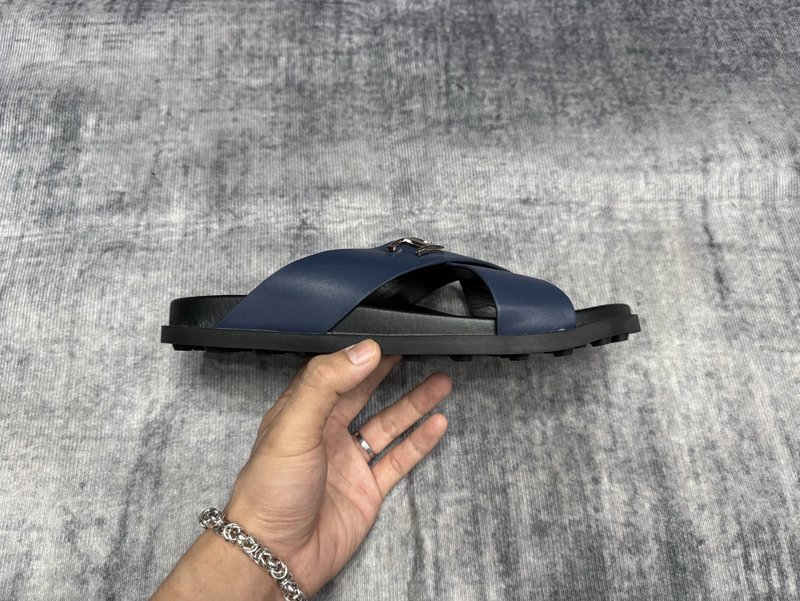 TOD'S 토즈 신규 슬리퍼 001-180969