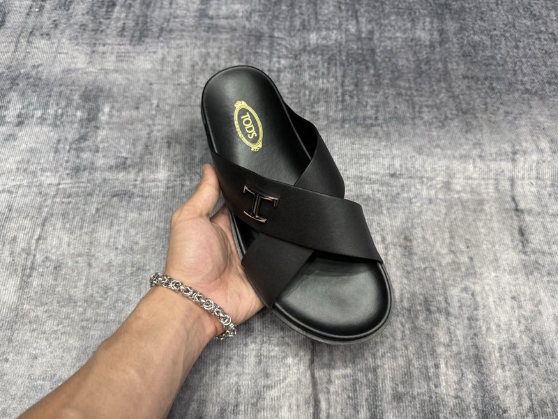 TOD'S 토즈 신규 블랙 슬리퍼 001-180970