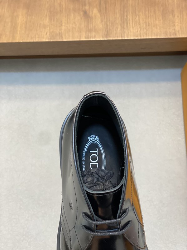 Tods 남성 미들컷 로퍼 부츠 001-180996